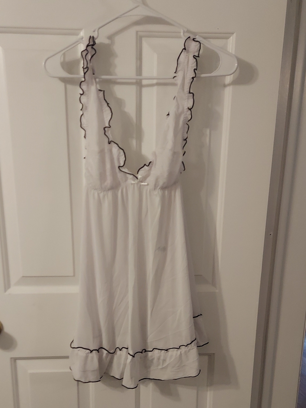 Women's White Ruffle Trim Nightdress - Elegant Sleepwear